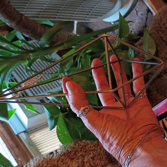 One Ex Large Brass Hanging Air Plant🌾 Holder 10"X 3" - Picture 3 of 7